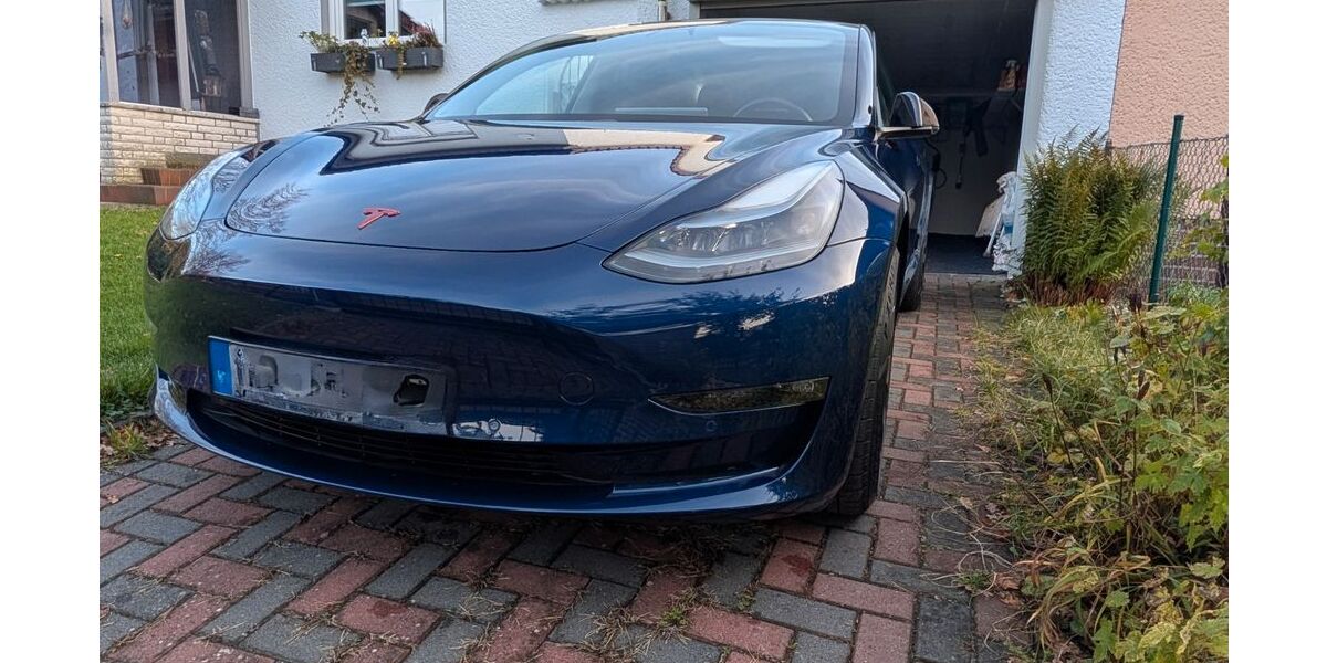 Tesla Model 3 28.653 km 28.500 € Berlin 12277