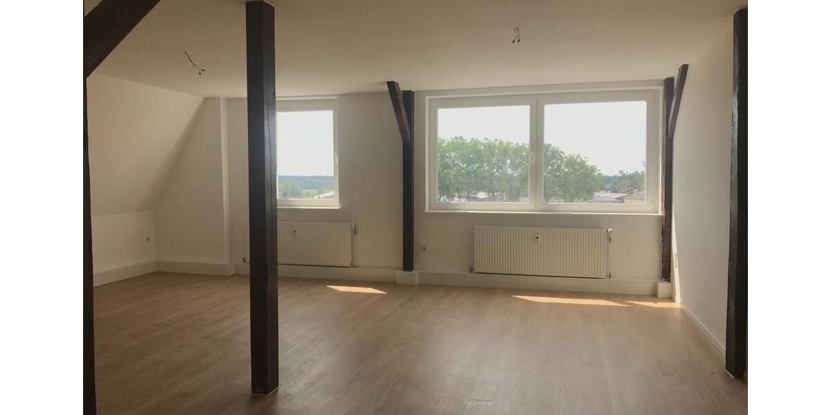 Dachgeschoßwohnung Trebbin - 4 Zimmer, 121 m&sup2;, 1.209&euro; | Angebot:24638088