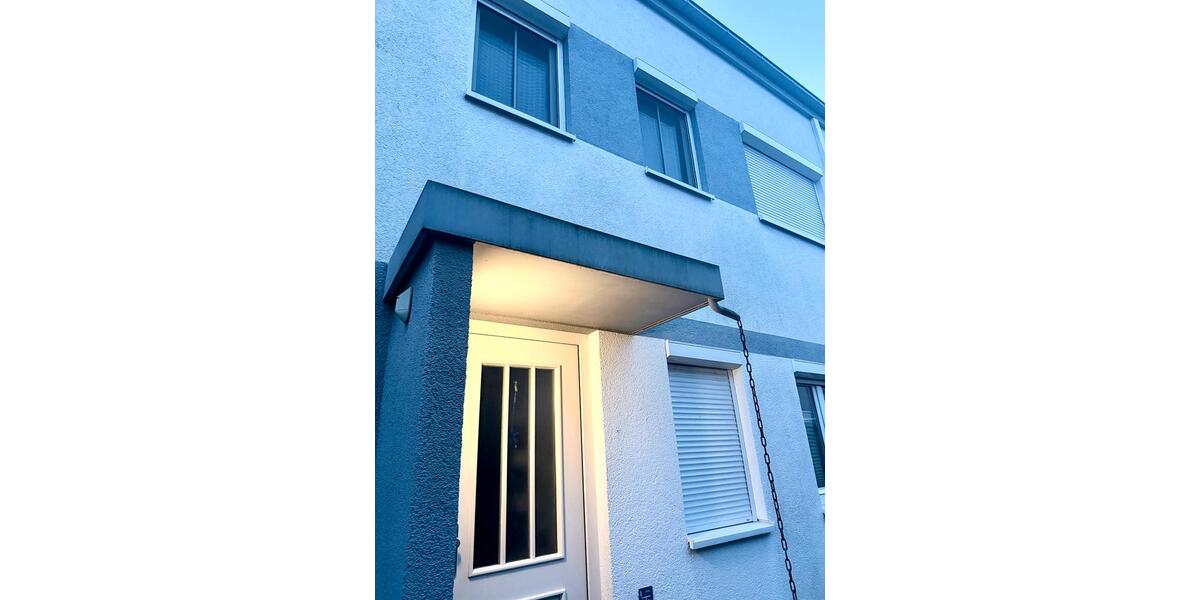 Reihenhaus Ludwigsfelde - 4 Zimmer, 140 m&sup2;, 450.000&euro; | Angebot:24301873