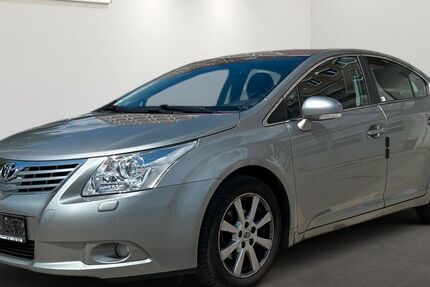 Toyota Avensis 93.512 km 5.999 &euro; Berlin 12681