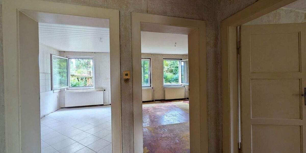 Sanierungsobjekt - 6-Zimmer-Doppelhaushälfte in Bornim 6 zimmer