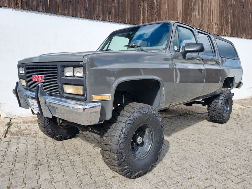 Chevrolet Suburban 160.000 km 17.990 € Berlin 13059