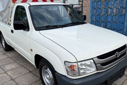 Toyota Hilux 138.500 km 7.900 &euro; Berlin 12277