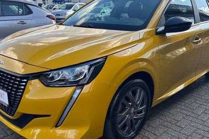 Peugeot 208 33.897 km 14.990 € Brandenburg 14770