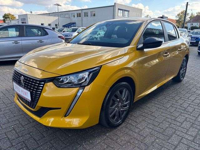 Peugeot 208 33.897 km 14.990 € Brandenburg 14770