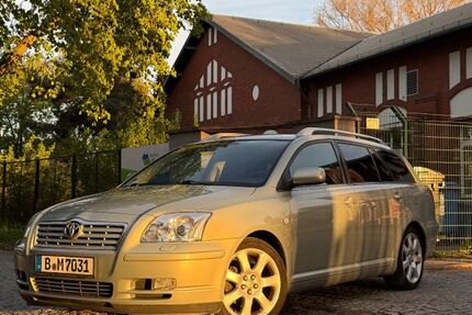 Toyota Avensis 180.000 km 1.990 &euro; Berlin 12524