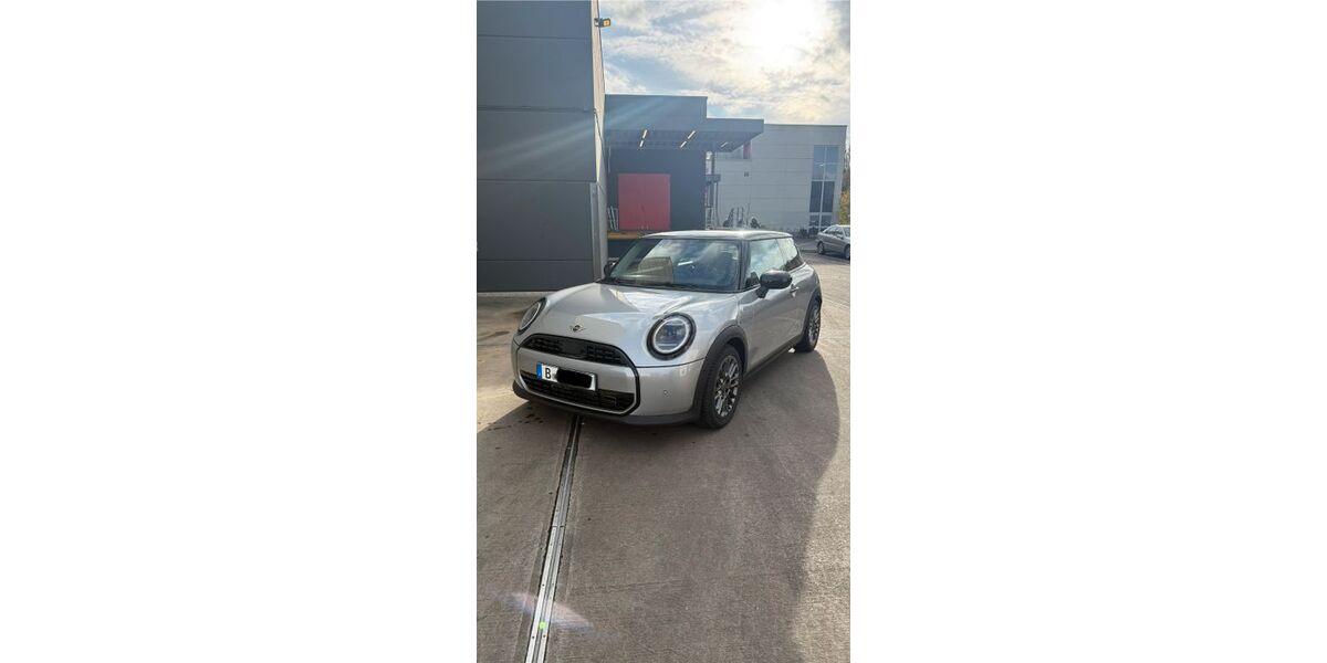 Mini Cooper C 13.200 km 24.800 € Berlin 13409