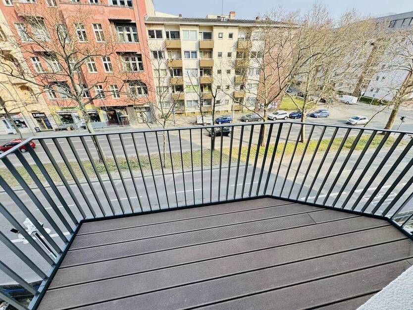 Geräumige Wohnung nahe Barbarossaplatz! *2x Balkone EBK Aufzug*