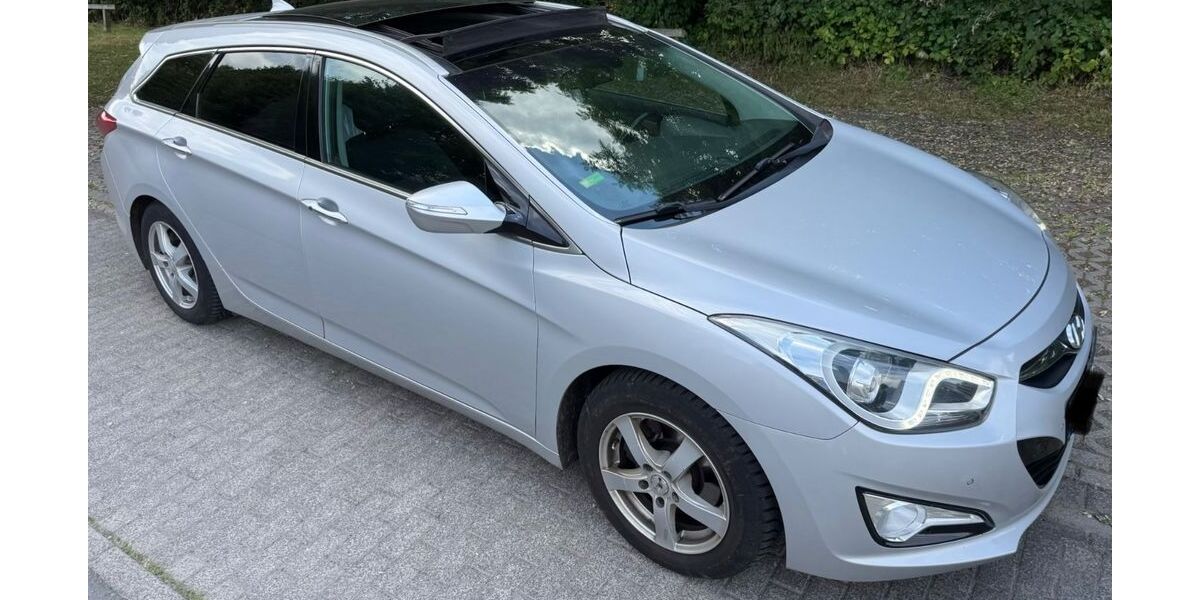 Hyundai i40 158.000 km 7.390 &euro; Berlin 13437
