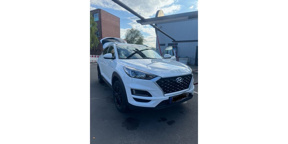 Hyundai TUCSON 67.000 km 17.200 &euro; Berlin 10318