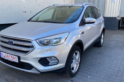 Ford Kuga 63.000 km 10.390 &euro; Berlin 12057