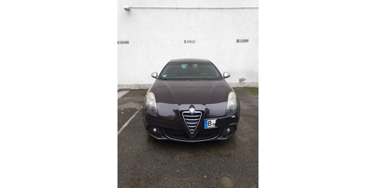 Alfa Romeo Giulietta 270.000 km 4.490 € Berlin 10555