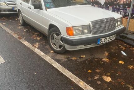 Mercedes-Benz 190 171.460 km 7.000 € Berlin 12349