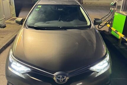 Toyota Auris 235.000 km 8.800 &euro; Berlin 12557