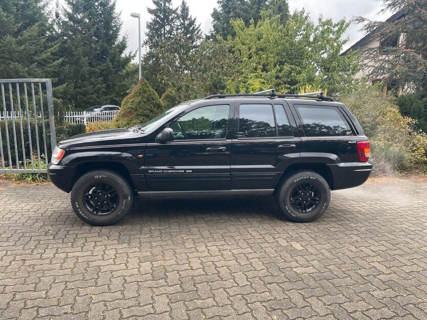 Jeep Grand Cherokee 315.000 km 5.885 € Trebbin 14959