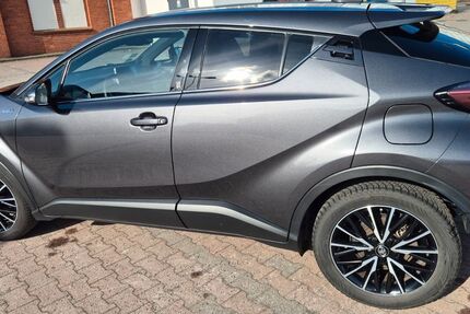 Toyota C-HR 87.000 km 17.000 &euro; Berlin 13129