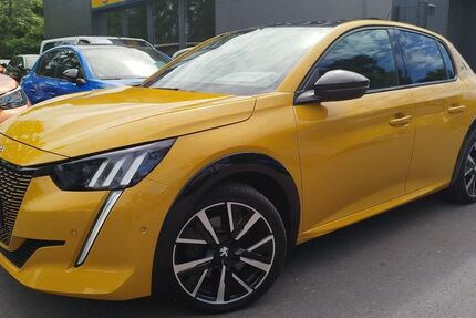 Peugeot 208 61.950 km 15.780 € Potsdam 14480