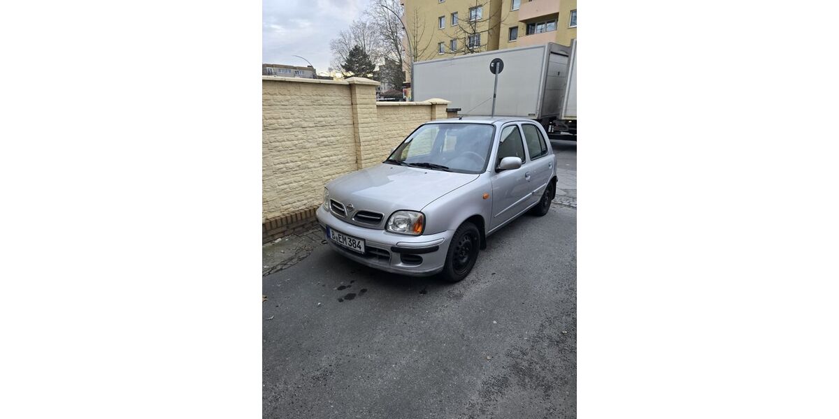 Nissan Micra 86.500 km 2.500 &euro; Berlin 12101
