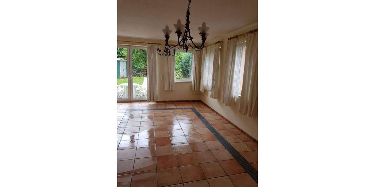 Ihr neues Zuhause für Hund und Katze sowie viel Platz zum Spielen 6 zimmer