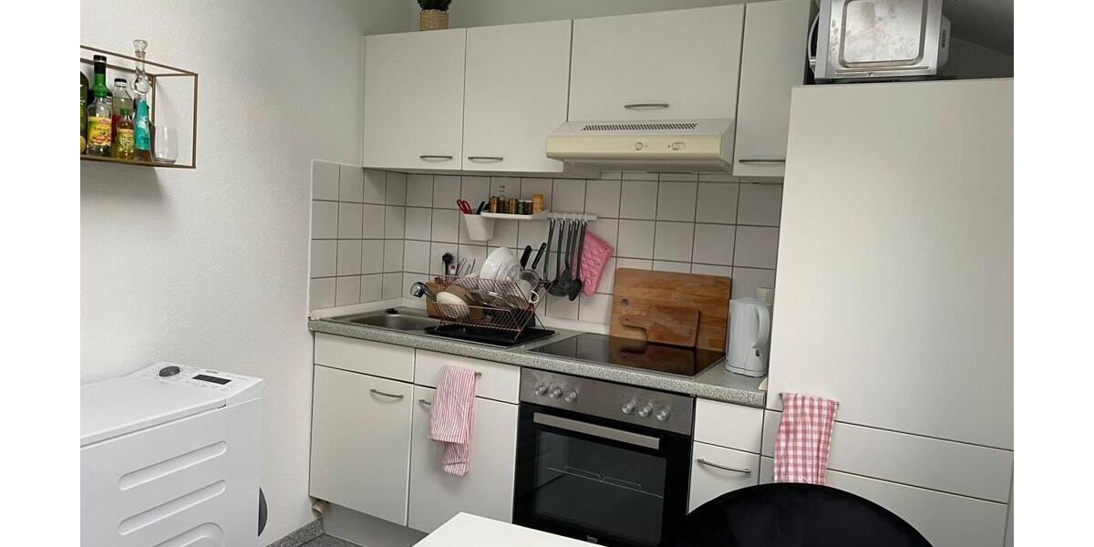 Charmant möblierte Dachgeschosswohnung mit Altbauflair, Blick ins Grüne und attraktiver Rendite in Potsdam-Charlottenhof - Dachgeschoßwohnung Potsdam Potsdam West | Angebot:26933221