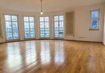 Berlin-Weißensee: Stilvolle 2-Zimmer-AnlageImmobilie mit Aufzug & Keller