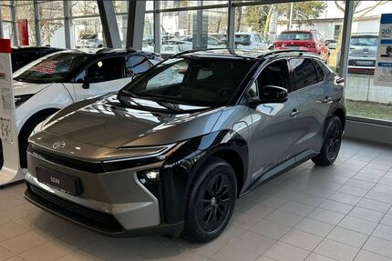 Toyota bZ4X 1.500 km 46.500 &euro; Berlin 13403