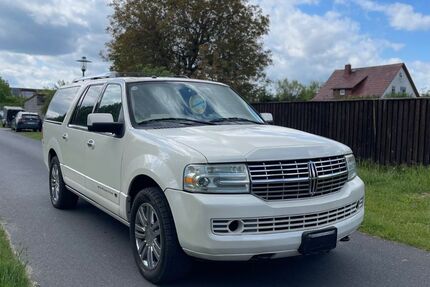 Lincoln Navigator 221.000 km 16.900 &euro; DAHLEWITZ 15827