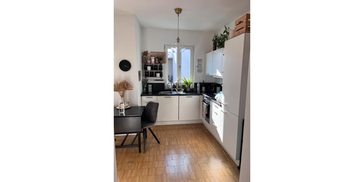 Dachgeschoßwohnung Potsdam Potsdam West - 2 Zimmer, 52 m&sup2;, 1.400&euro; | Angebot:25990150