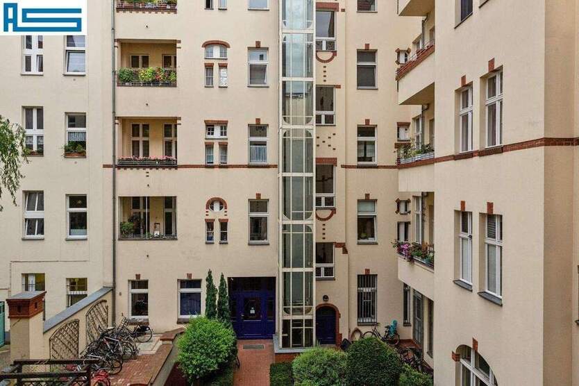 Vermietete Zweizimmerwohnung mit tollen Altbaudetails unweit des Klausenerplatzes 2 zimmer