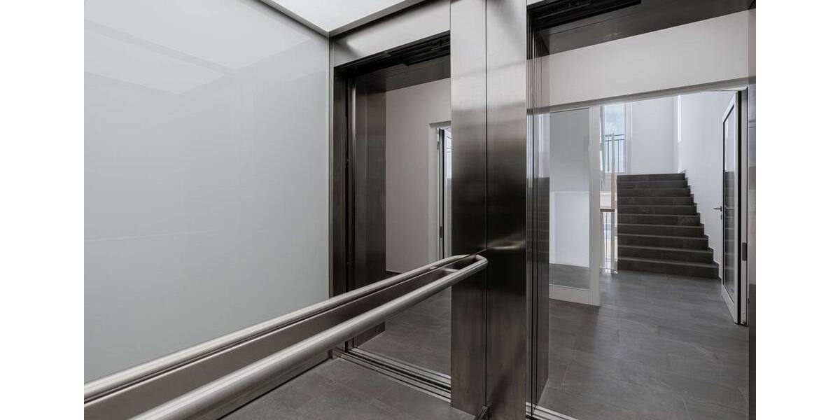 Etagenwohnung Berlin Tempelhof-Schöneberg - 2 Zimmer, 79 m&sup2;, 2.100&euro; | Angebot:26255362