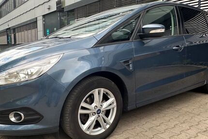 Ford S-Max 72.272 km 15.980 &euro; Berlin 13353