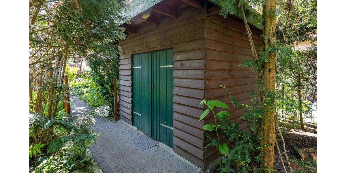 Viel Platz zum Leben - Haus mit Einliegerwohnung oder BüroPraxis im Schäferfeld Potsdam 8 zimmer