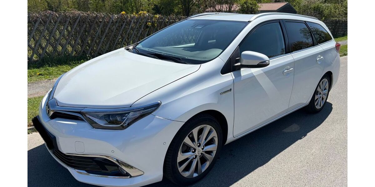 Toyota Auris 145.996 km 12.999 &euro; Berlin 14199