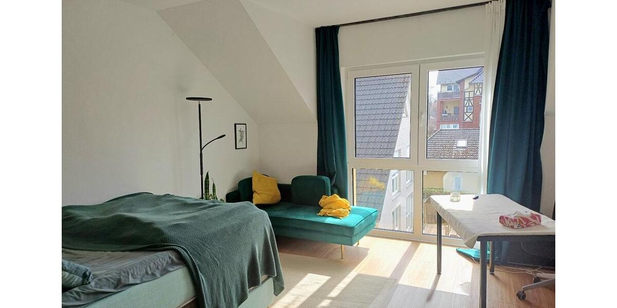 Dachgeschoßwohnung Falkensee - 2.5 Zimmer, 56 m&sup2;, 1.160&euro; | Angebot:26146221