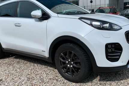 Kia Sportage 61.150 km 14.999 &euro; Berlin-Spandau 13597
