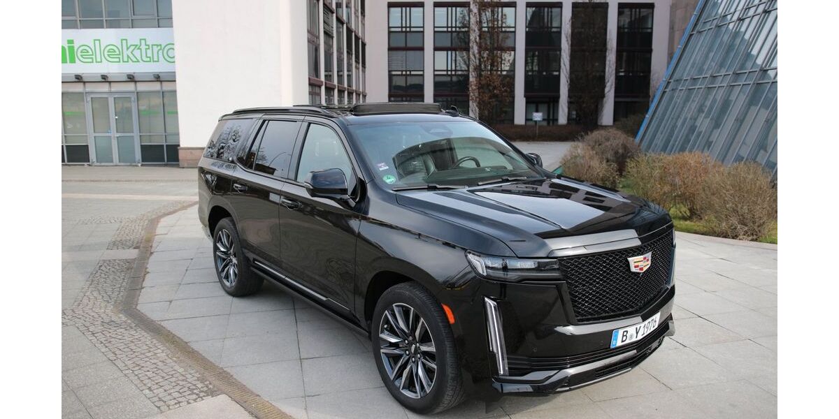 Cadillac Escalade 17.447 km 99.400 &euro; Berlin 12679