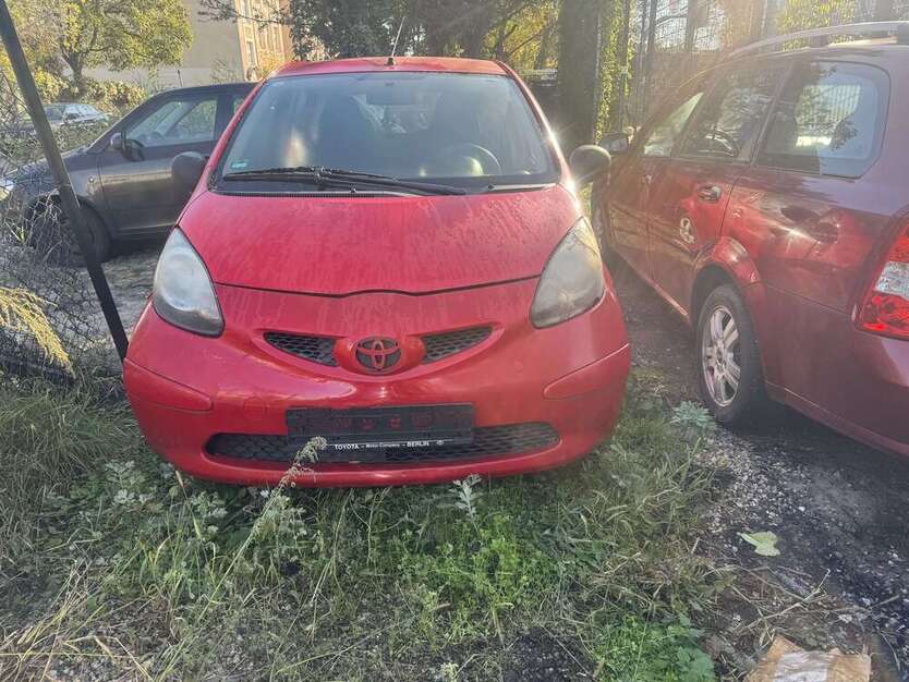 Toyota Aygo 179.999 km 599 € Berlin 10829