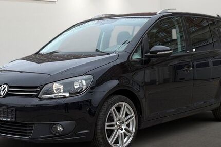 VW Touran 147.177 km 7.499 &euro; Berlin 12681