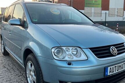VW Touran 47.000 km 8.490 &euro; Berlin 10551