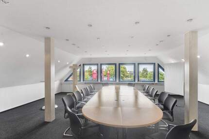 NEUWERTIGE BÜROFLÄCHE AM MAGMA-PARK IN WERDER HAVEL OPTIONAL MIT STELLPLÄTZEN UND HALLENFLÄCHEN zimmer