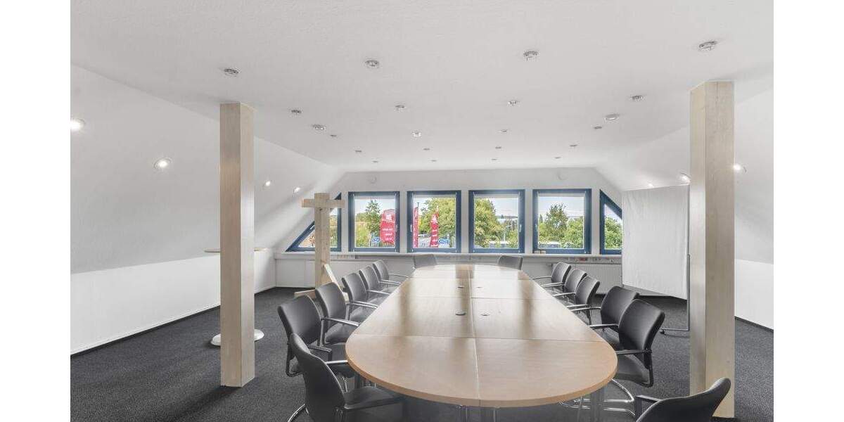 NEUWERTIGE BÜROFLÄCHE AM MAGMA-PARK IN WERDER HAVEL OPTIONAL MIT STELLPLÄTZEN UND HALLENFLÄCHEN zimmer