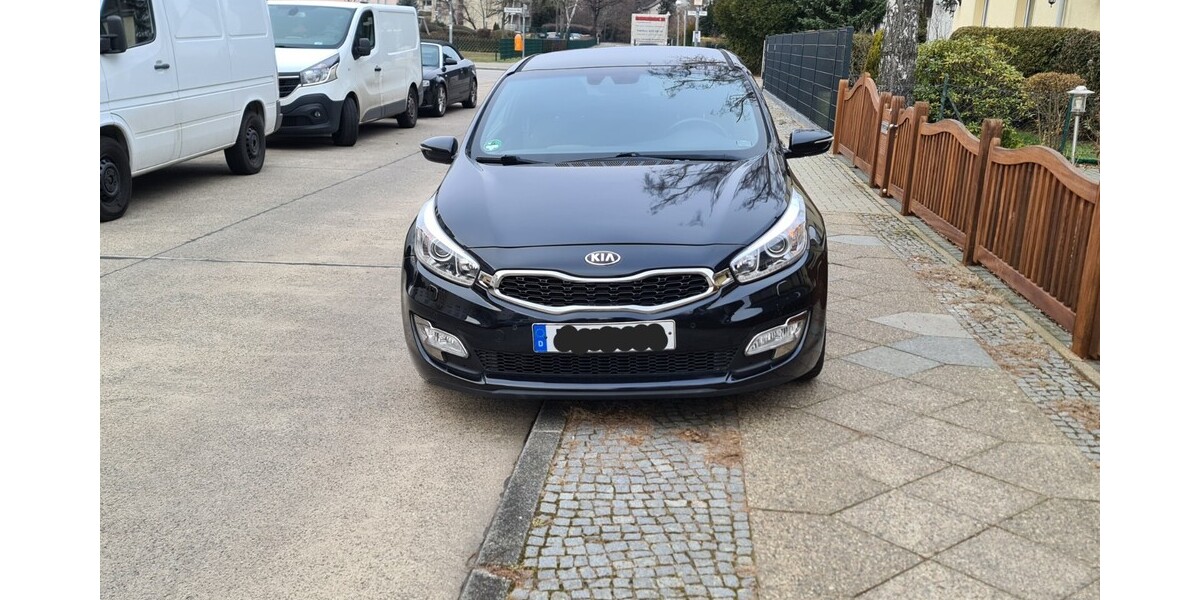 Kia Pro CeeD 77.580 km 9.999 € Berlin 10178