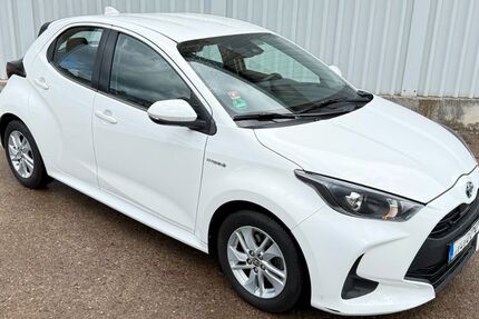 Toyota Yaris 71.028 km 15.999 &euro; Berlin 13055