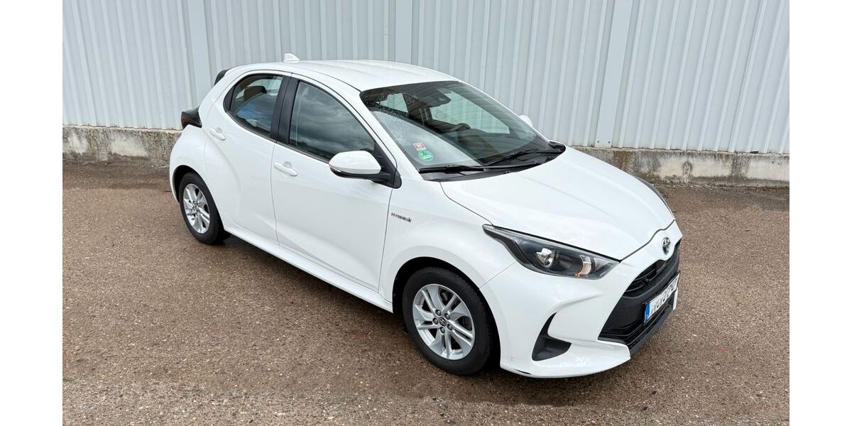 Toyota Yaris 71.028 km 15.999 &euro; Berlin 13055