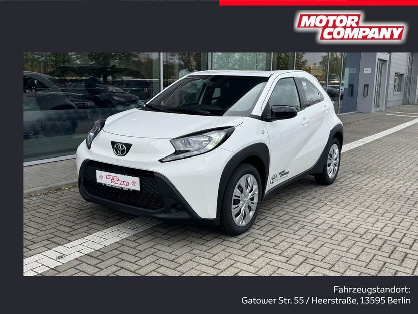 Toyota Aygo (X) 2.500 km 20.800 € Berlin 13403