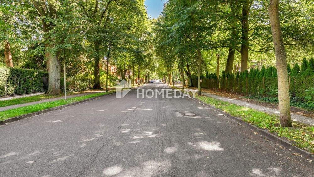 Attraktive DHH mit Pool, Terrasse, Garage & Gartenidyll in Babelsberg Nord - Verkauf mit Rückmiete 3 zimmer