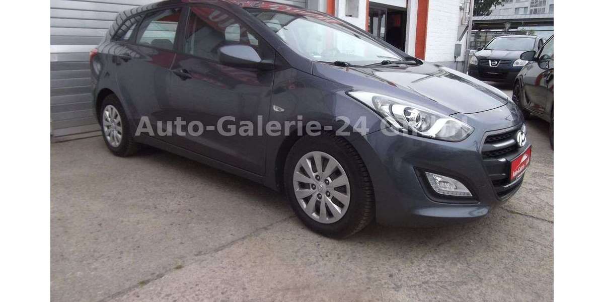 Hyundai i30 110.400 km 7.799 &euro; Berlin 12277