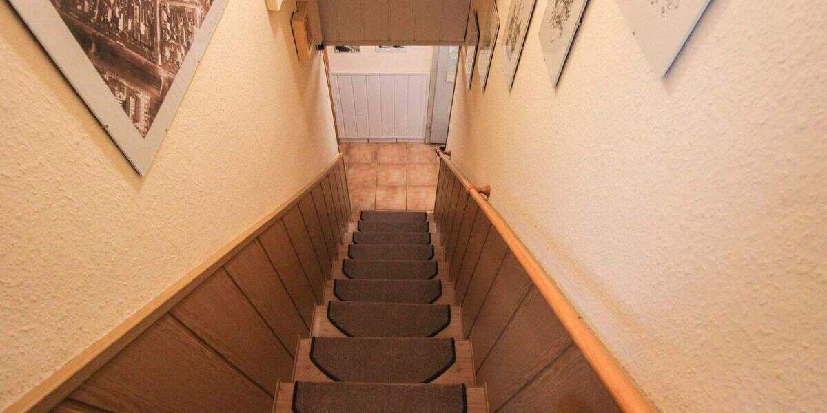 Familienfreundliches, bezugsfreies Einfamilienhaus mit großem Garten und beheiztem Wintergarten 4 zimmer