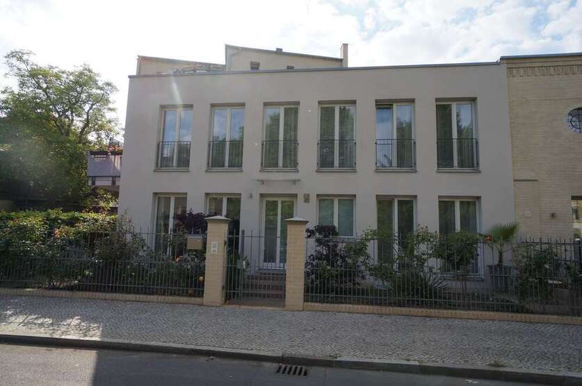 Haus zum Mieten in Potsdam 3.200 € 214.24 m²