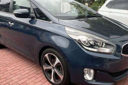 Kia Carens 147.000 km 8.400 &euro; Berlin 12349